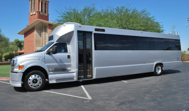 Milwaukee 40 Passenger Shuttle Bus